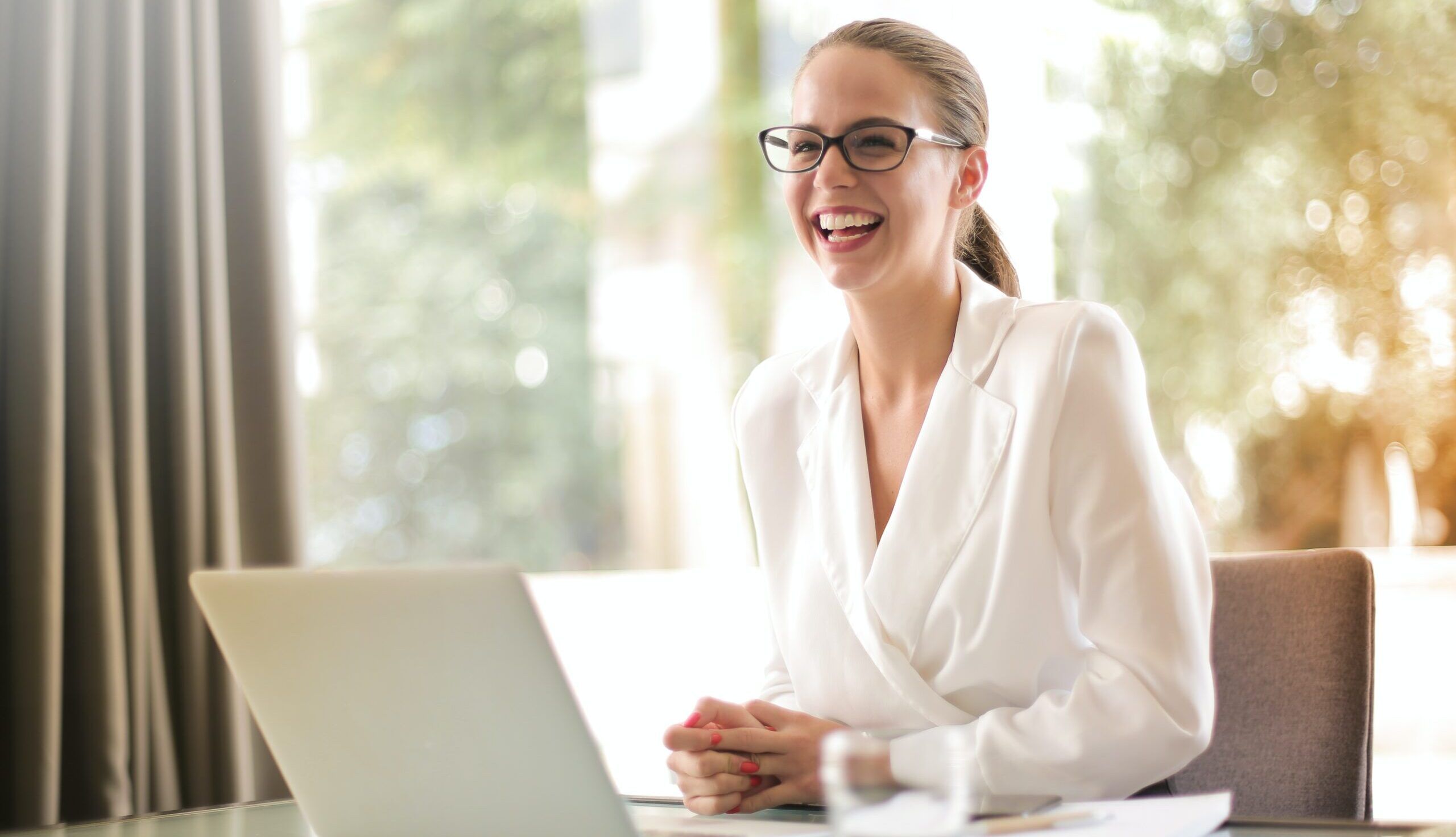 Achtsame Reflexion im Büro – mentale Gesundheit im Job stärken